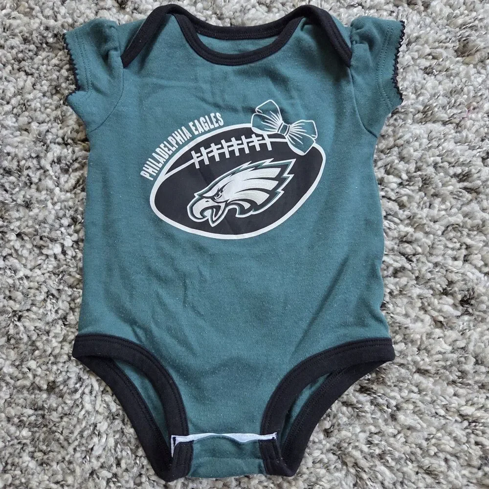 NFL Team Apparel Philadelphia Eagles 2pc Cotton Bodysuits  3-6M Green White